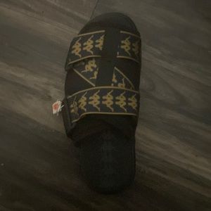 Black and Gold Kappa Slides Size 6 Wmns